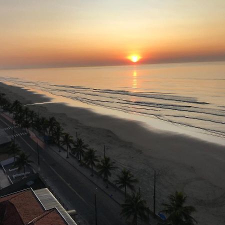 Mongagua Com Vista Para O Mar Pe Na Areia Экстерьер фото