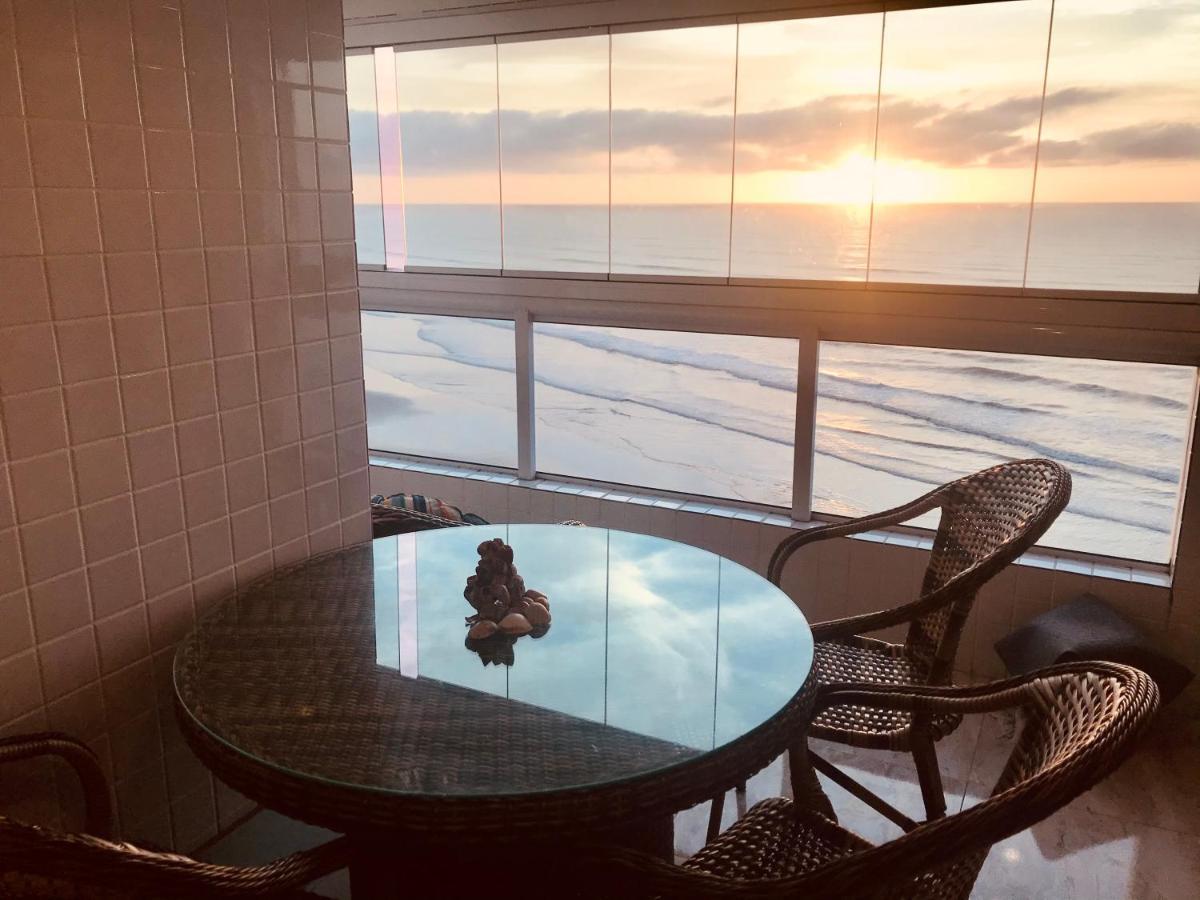Mongagua Com Vista Para O Mar Pe Na Areia Экстерьер фото